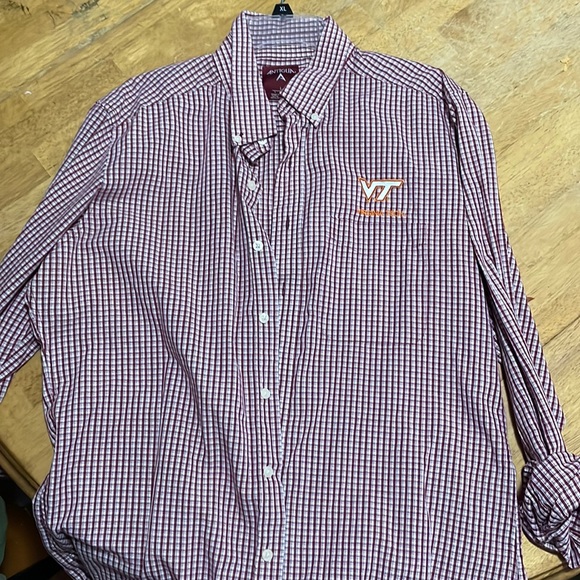 Antigua VT Button Up - Picture 1 of 3